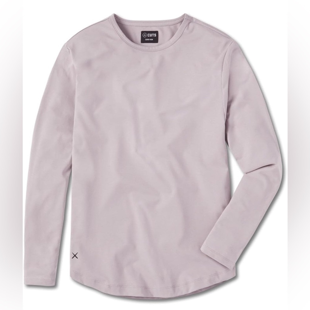 Cuts AO Long Sleeve Curve-Hem Tee size medium